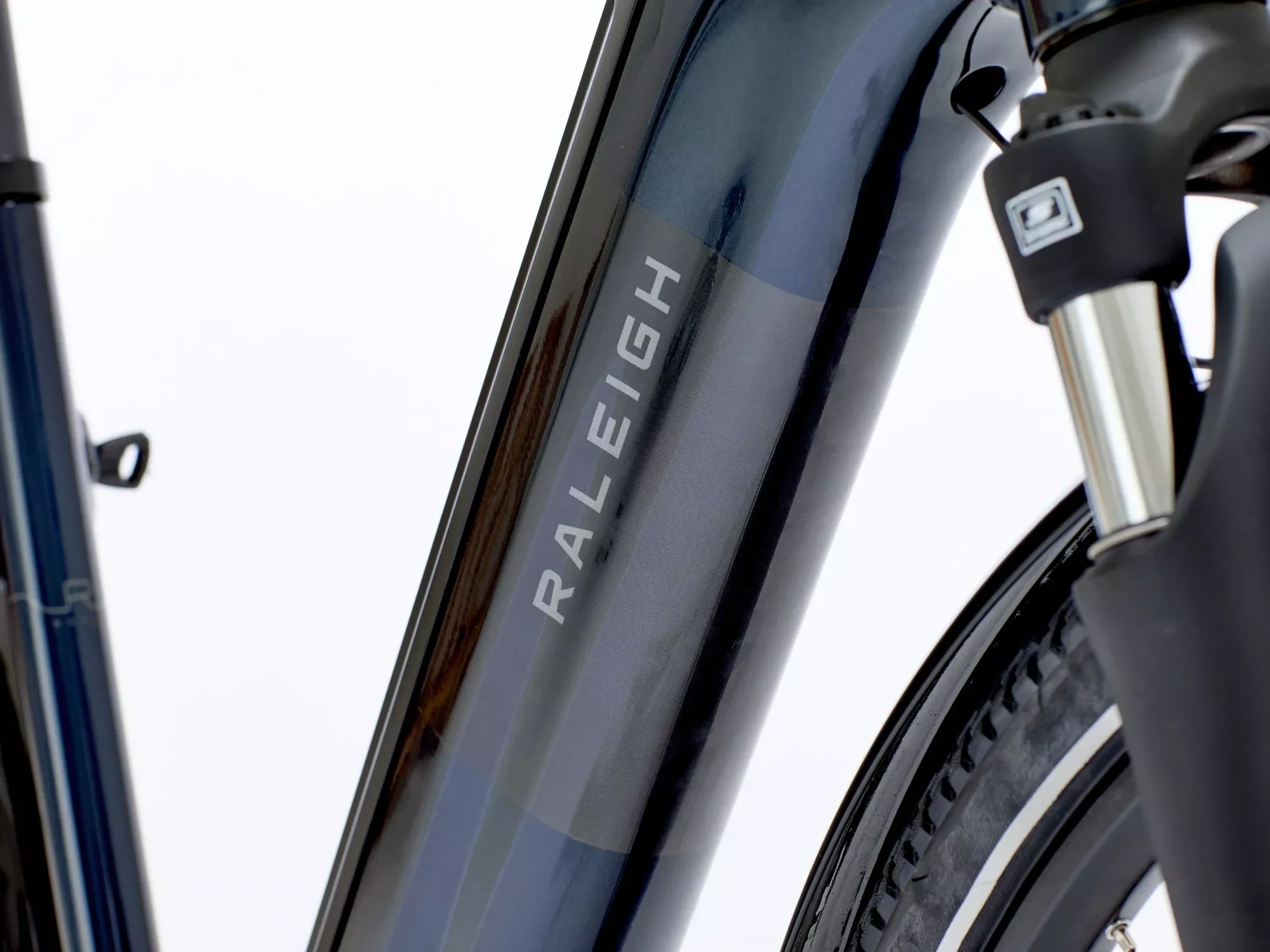 Motus Low Step Hub Gear Hybrid E-Bike - Blue - Image 10